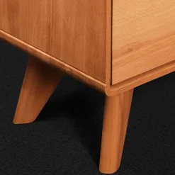 Wohnen Highboards|Vitrinen<110 cm niedrige Holzvitrine aus Kernbuche - Junola