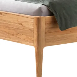 Wohnen Betten<Bett aus Wildbuche massiv und Kunstleder - Padricio