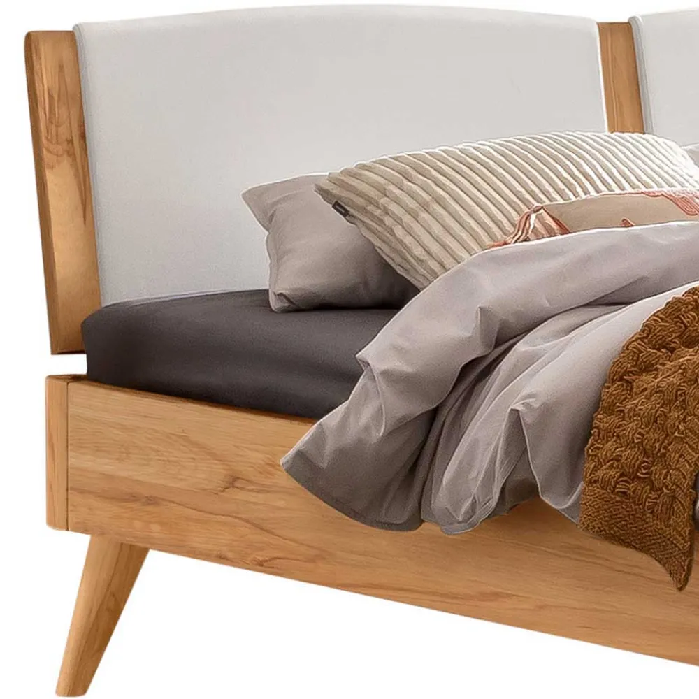 Wohnen Betten<Bett aus Wildbuche massiv mit Kunstleder - Syanta