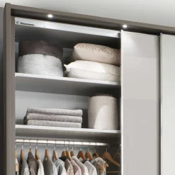 Wohnen Kleiderschränke|Schränke<250cm Schlafzimmer Schrank 3-türig - Bassi