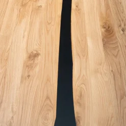 Wohnen Tische<Design-Eichentisch mit Buchenholz-Spidergestell - Drakura