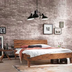 Wohnen Betten<Doppelbett aus Akazie mit Antik Finish - Caleena