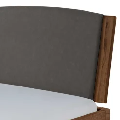 Wohnen Betten<Doppelbett Gestell aus Nussbaum geölt - Carloletta