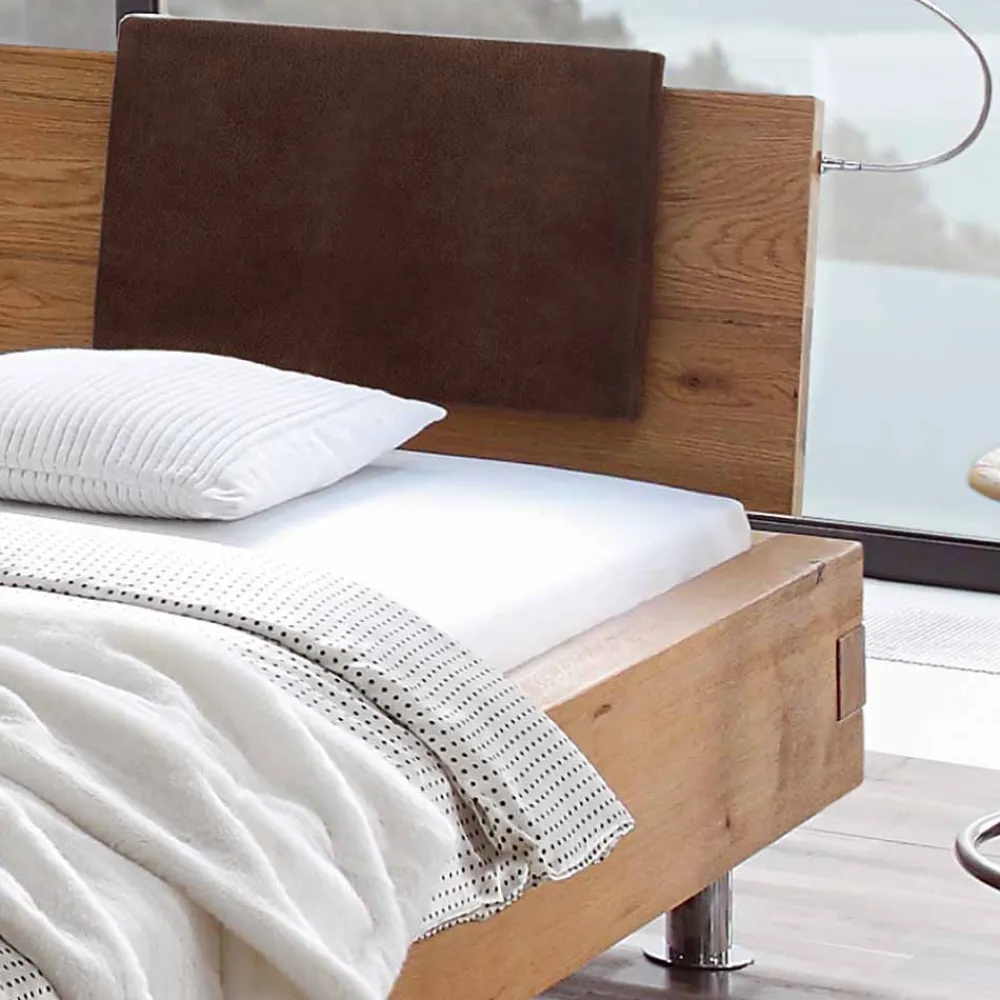 Wohnen Betten<Doppelbett in Balkenoptik Chicola aus Wildeiche Massivholz