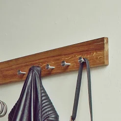 Wohnen Garderoben<Elegante Hängegarderobe aus Eichenholz - Skowera
