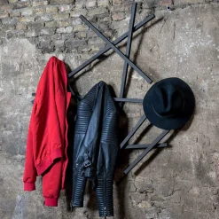 Wohnen Garderoben<Extravagante Wandgarderobe in Schwarz - Volkma