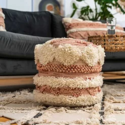 Wohnen Hocker<Fransiger Pouf in Altrosa mit Cremeweiß - Ornuva