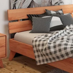 Wohnen Betten<Geöltes Massivholzbett in 8 Größen - Junola