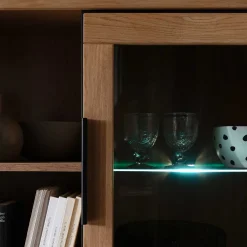 Wohnen Highboards|Vitrinen<Halboffenes Highboard mit vier Fächern - Vlacoma