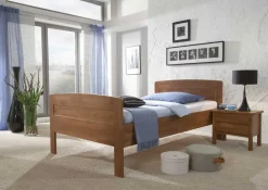 Wohnen Betten<Hohes Bett Florentina aus Buche Massivholz