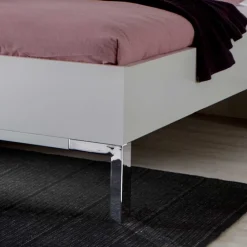 Wohnen Betten<Hohes Bett Shaker in Weiß