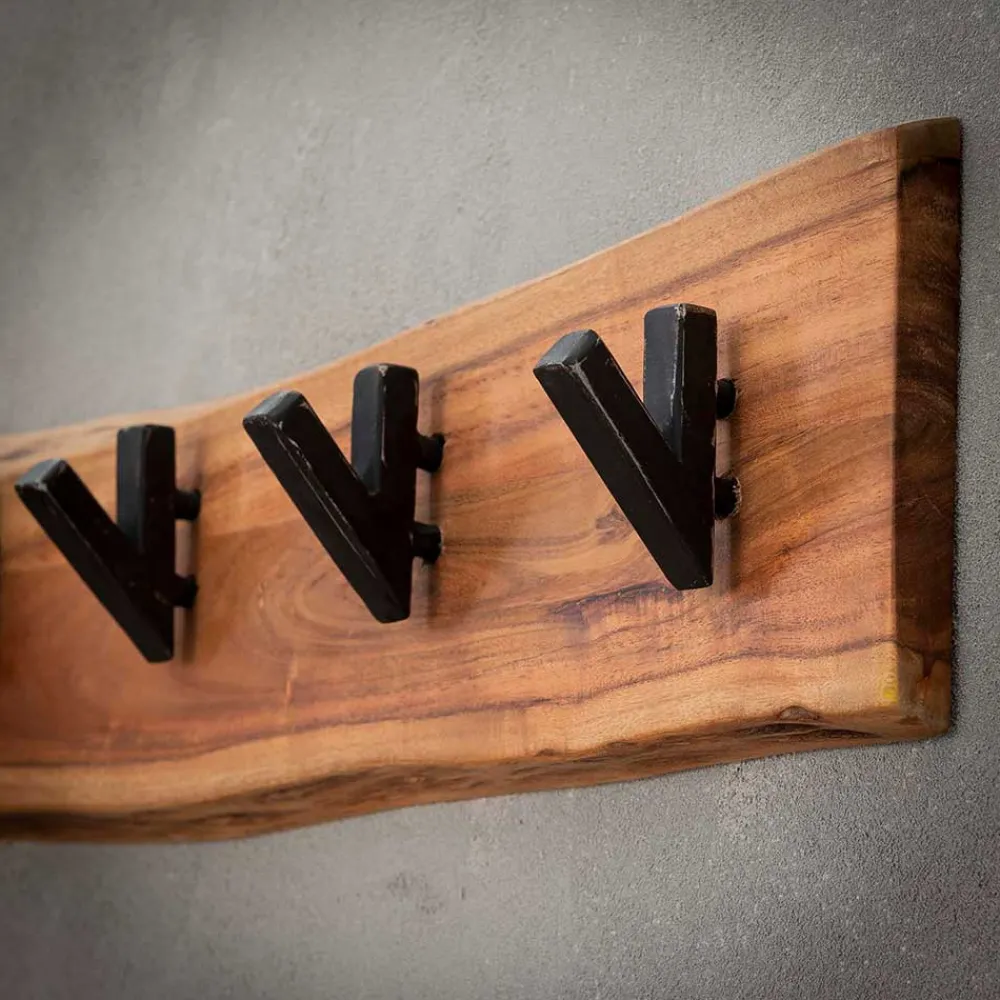 Wohnen Garderoben<Holz Hängegarderobe mit Baumkante - Isnios