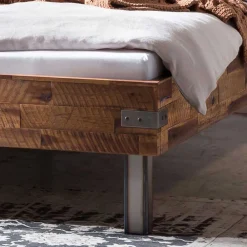 Wohnen Betten<Industrial Einzelbett aus Akazie massiv - Vetonia