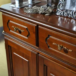 Wohnen Sideboards<Klassische Kommode in Nussbaum - Uno