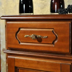 Wohnen Sideboards<Klassische Kommode in Nussbaum - Uno