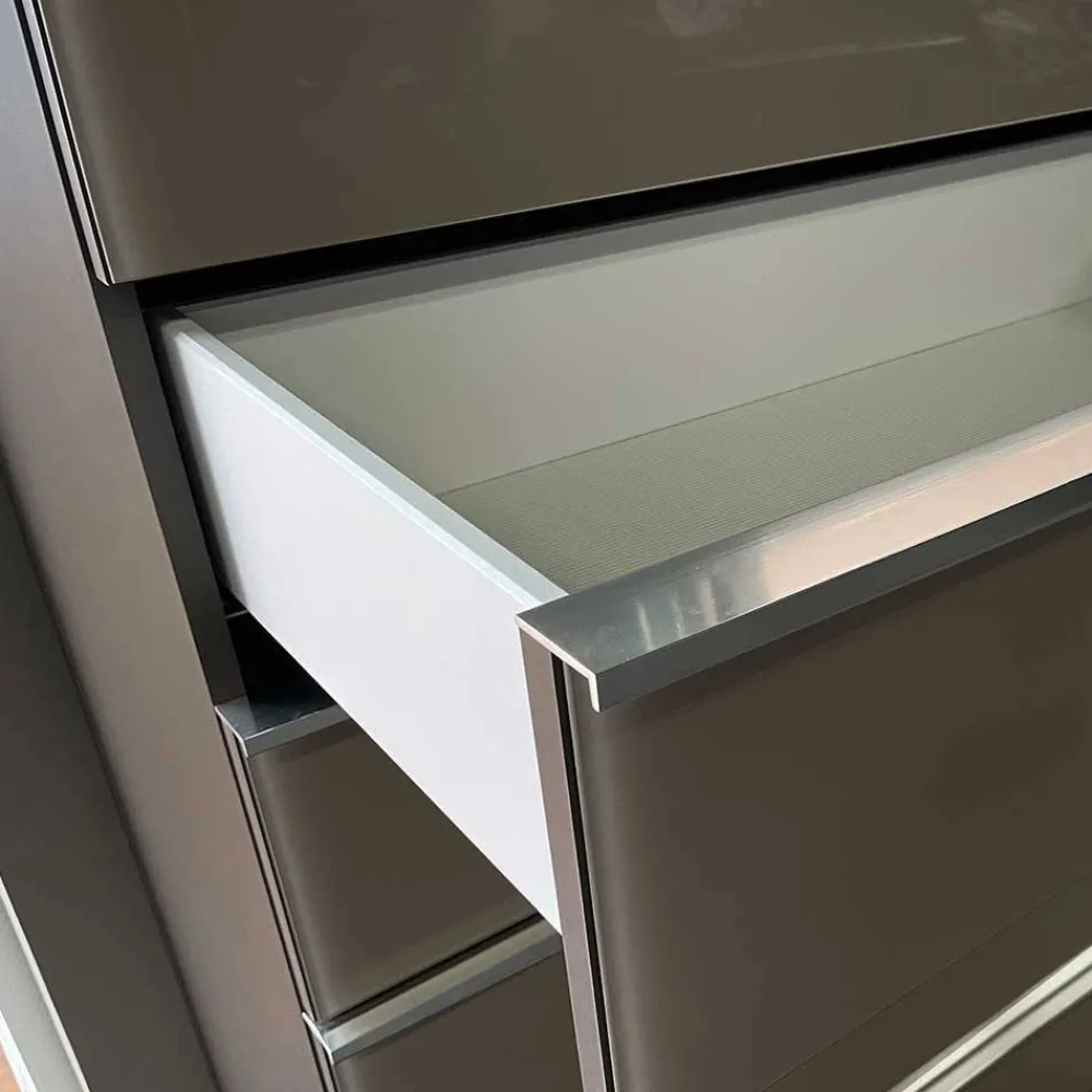 Wohnen Kommoden<Kommode in Braun mit Glasfront - Madita