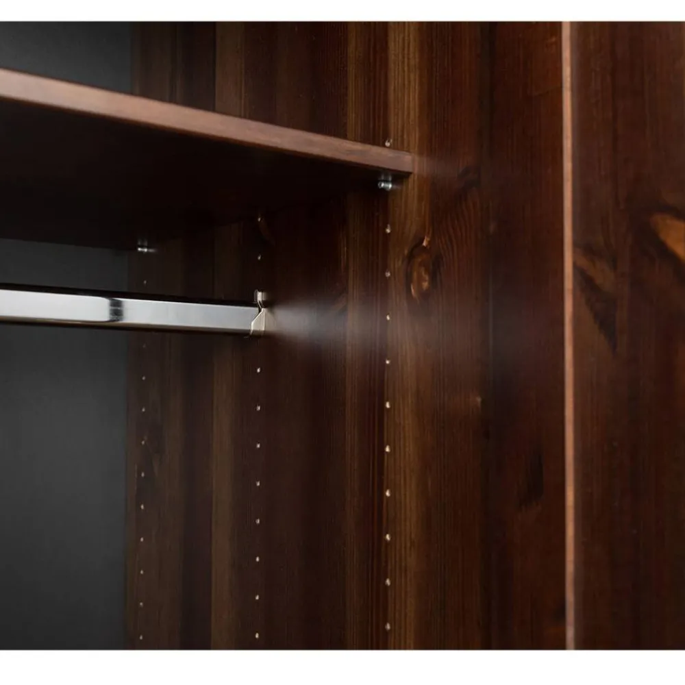 Wohnen Schränke<Kompakter Kleiderschrank im Modern-Country-Style - Nauizia