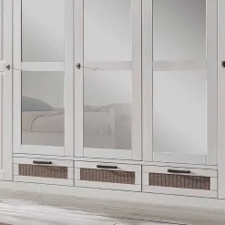 Wohnen Kleiderschränke<Massivholz-Schrank im Landhausstil Izarella mit drei Spiegeln
