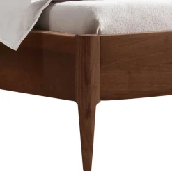Wohnen Betten<Nussbaum Holzbett mit Baumkante Kopfteil - Elegatos