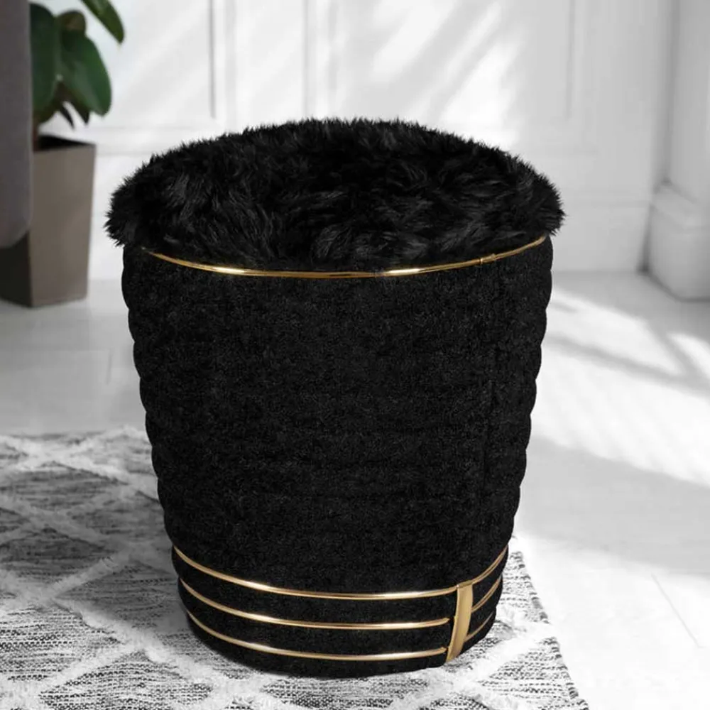 Wohnen Hocker<Polsterhocker in Schwarz mit Gold - Velsamos