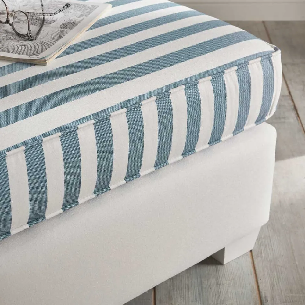 Wohnen Hocker<Quadratischer Polsterhocker gestreift - Ganbriassa