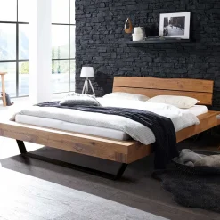 Wohnen Betten<Rustikales Wildeiche Holzbett mit Metallkufen - Space
