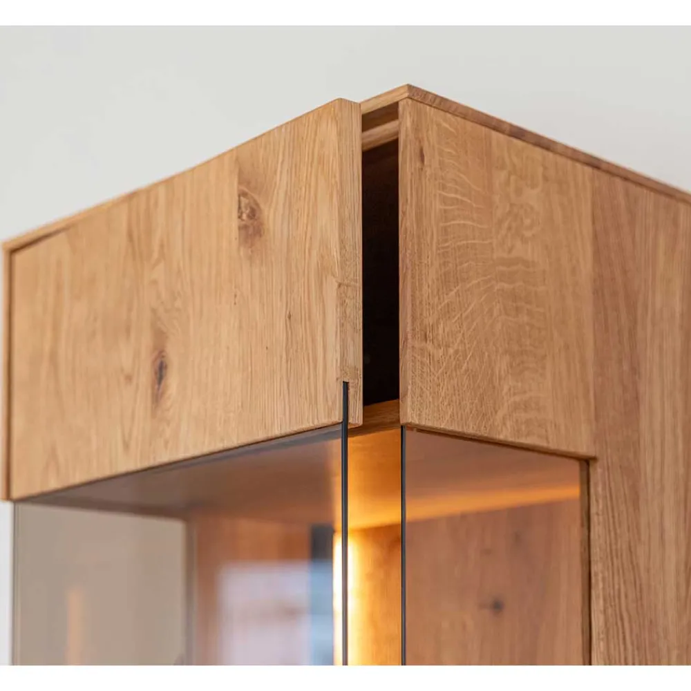 Wohnen Vitrinen<Schlanke Vitrine mit LED Beleuchtung - Cocondar