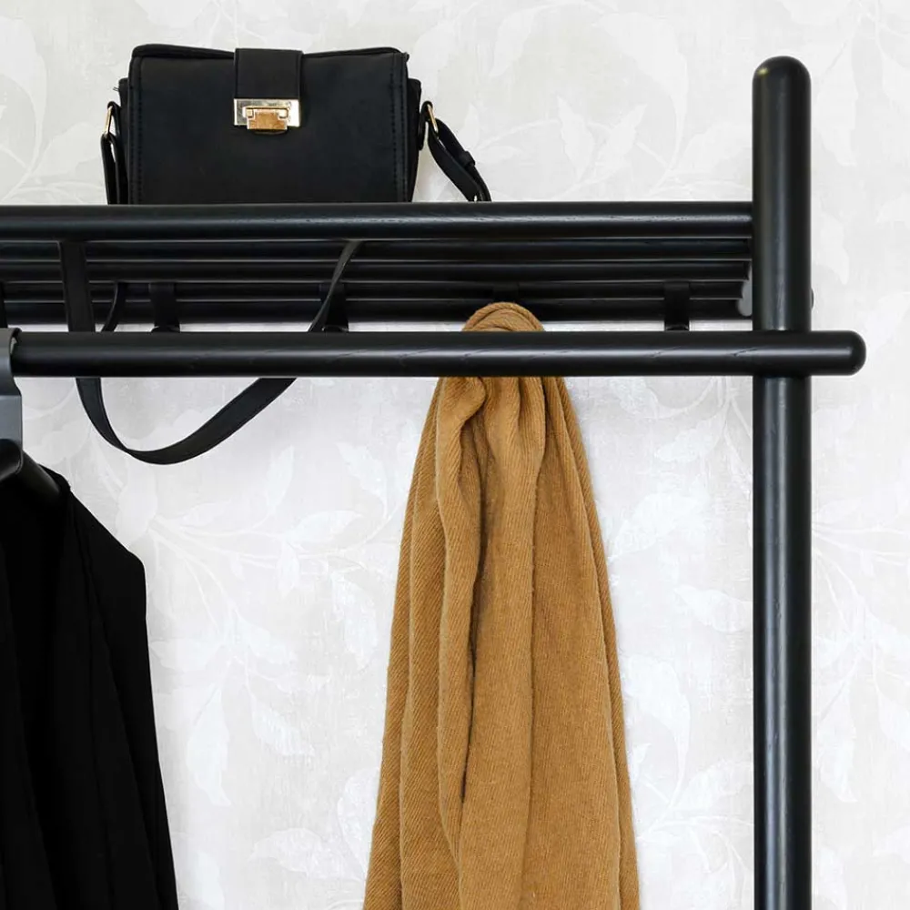 Wohnen Garderoben<Schwarze Holz Garderobe aus Eiche Massivholz - Evlinu