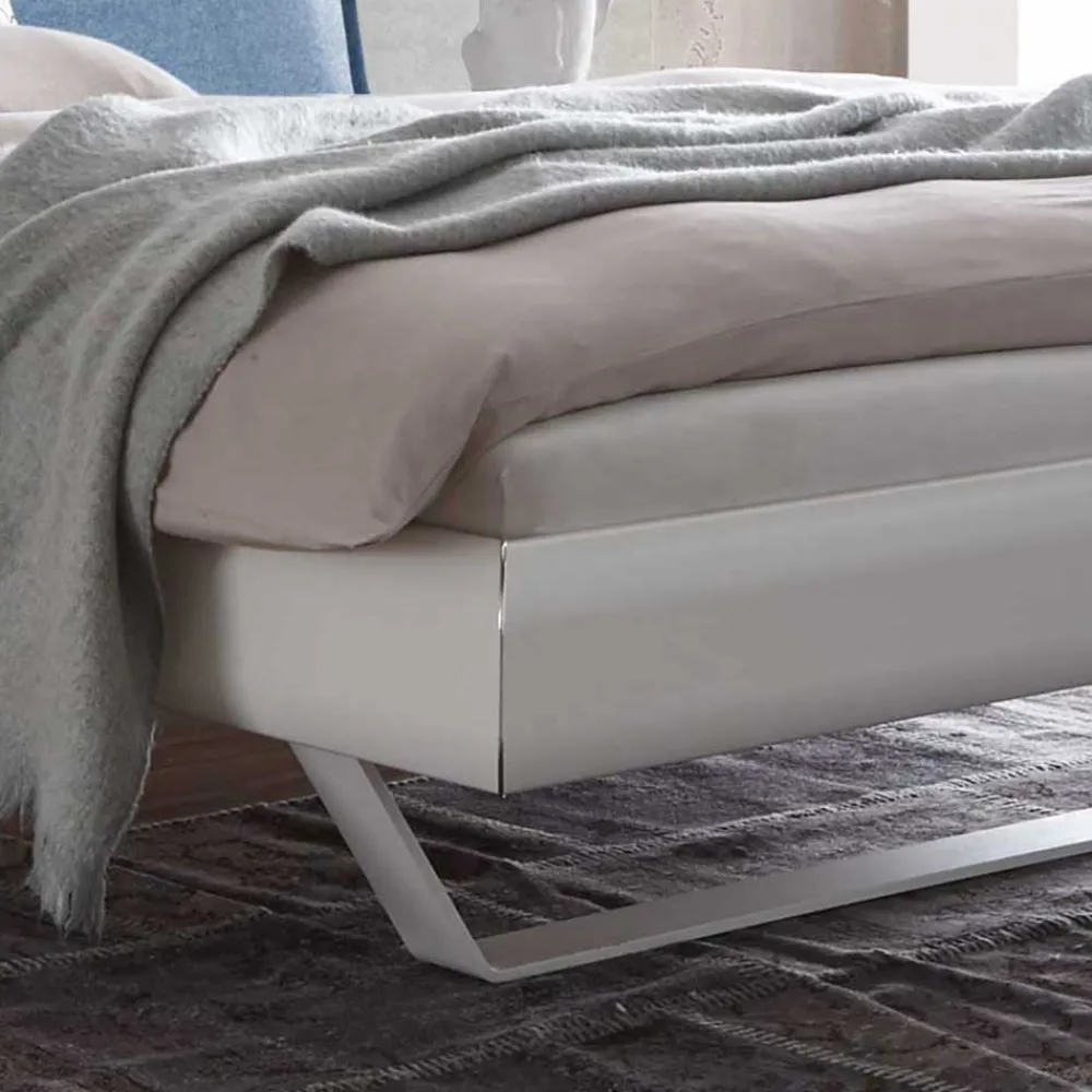 Wohnen Betten<Weißes Designbett mit Polsterkopfteil in Blau - Giralna