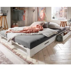 Wohnen Betten<Weißes Palettenbett aus Kiefer Massivholz - Idena