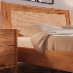 Wohnen Betten<Wildbuche Bett mit Wiener Geflecht Kopfteil - Indrya