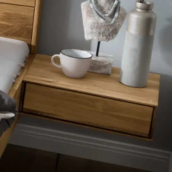 Wohnen Betten<Wildeiche Bett auf Schwebesockel - Manoz (dreiteilig)