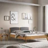 Wohnen Betten<Wildeiche Bett mit Kopfteilpolstern in Grau - Luxuria